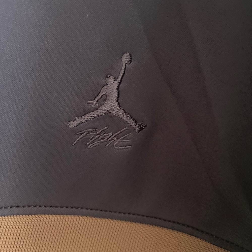 Nike Air Jordan (Her)itage Women's Top Pullover Zip 23 Purple M $110 FB5134-502 - Picture 9 of 9